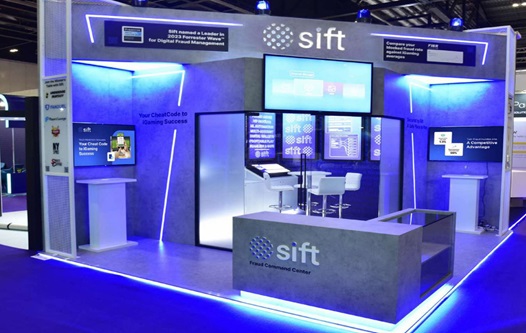 Exhibition stand concept with stronger hall visibility
